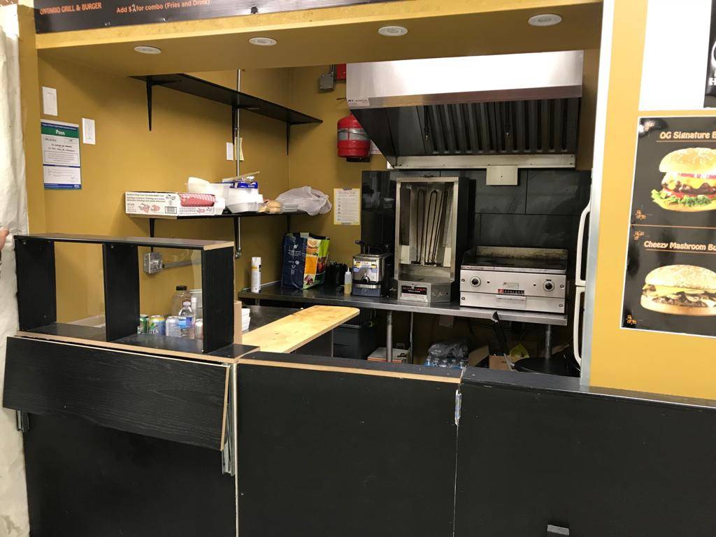 Flavor Towne | restaurant | 210 - 3092 Mavis Road Inside Mississauga Flea Market Food Court, Mississauga, ON L5C 1T8, Canada | 6475281996 OR +1 647-528-1996