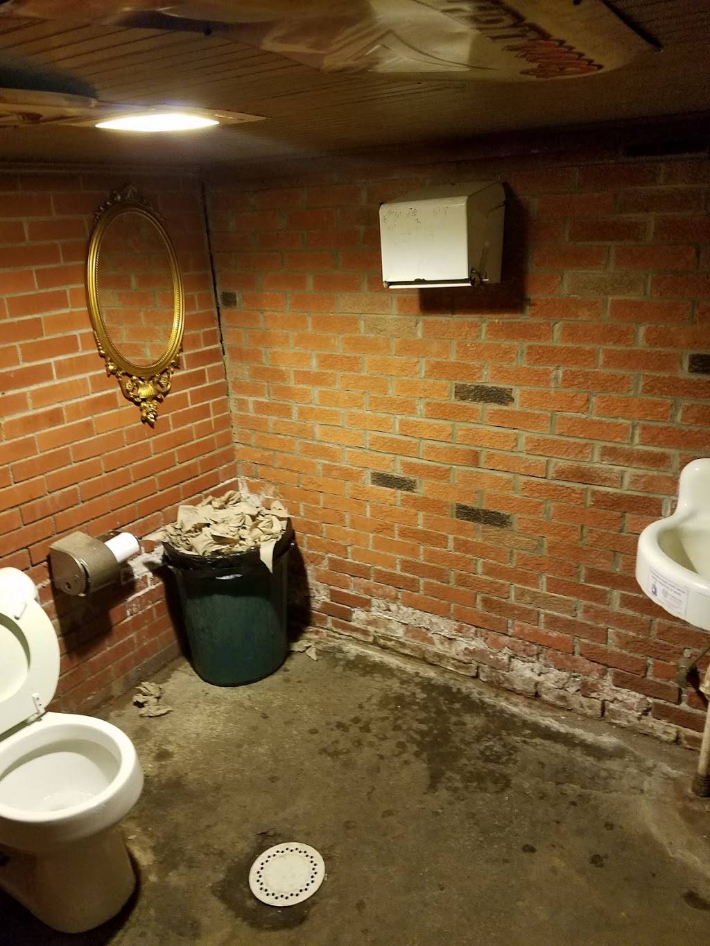 Webers Bar | restaurant | 51 W Main St, Shelby, OH 44875, USA | 4193426106 OR +1 419-342-6106