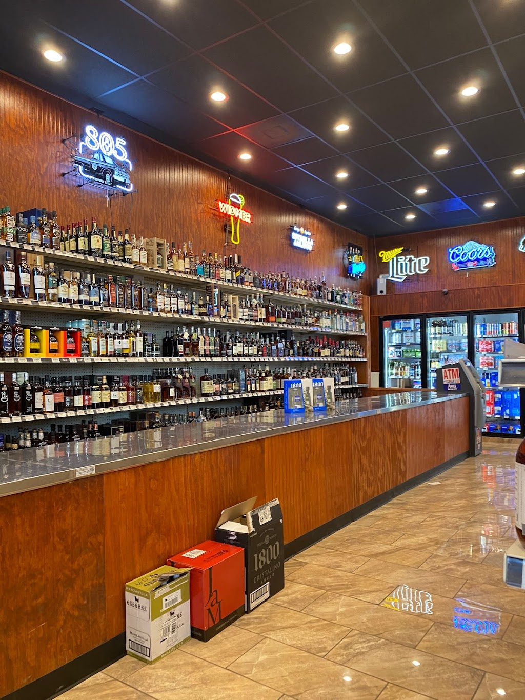 Liquor Locker | meal takeaway | 1578 E Whitmore Ave J&K, 1578 E Whitmore Ave, Ceres, CA 95307, USA | 2096056415 OR +1 209-605-6415