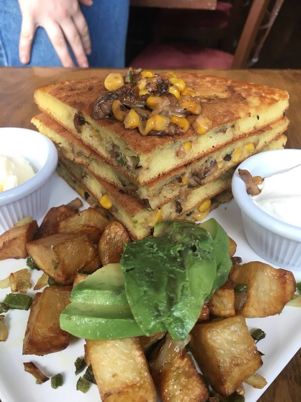 Koda | restaurant | 985 Flushing Ave, Brooklyn, NY 11206, USA | 3472234026 OR +1 347-223-4026