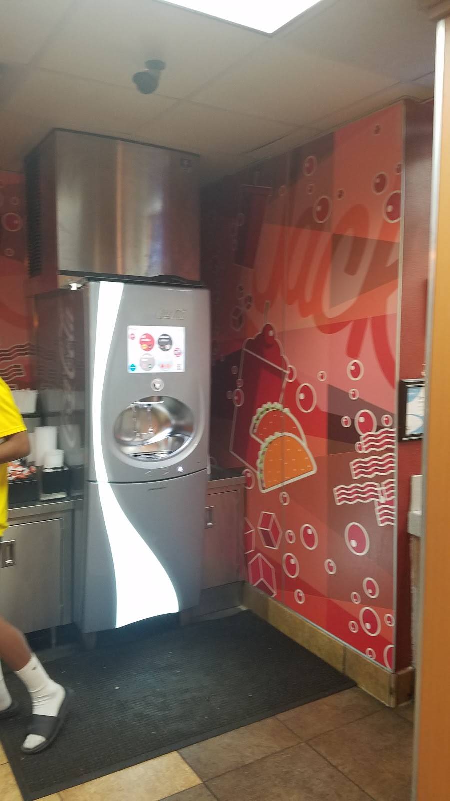 Jack in the Box | restaurant | 986 Woodside Rd, Redwood City, CA 94061, USA | 4085151327 OR +1 408-515-1327