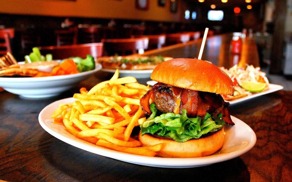 Rileys | restaurant | 5331 E 2nd St, Long Beach, CA 90803, USA | 5628561612 OR +1 562-856-1612