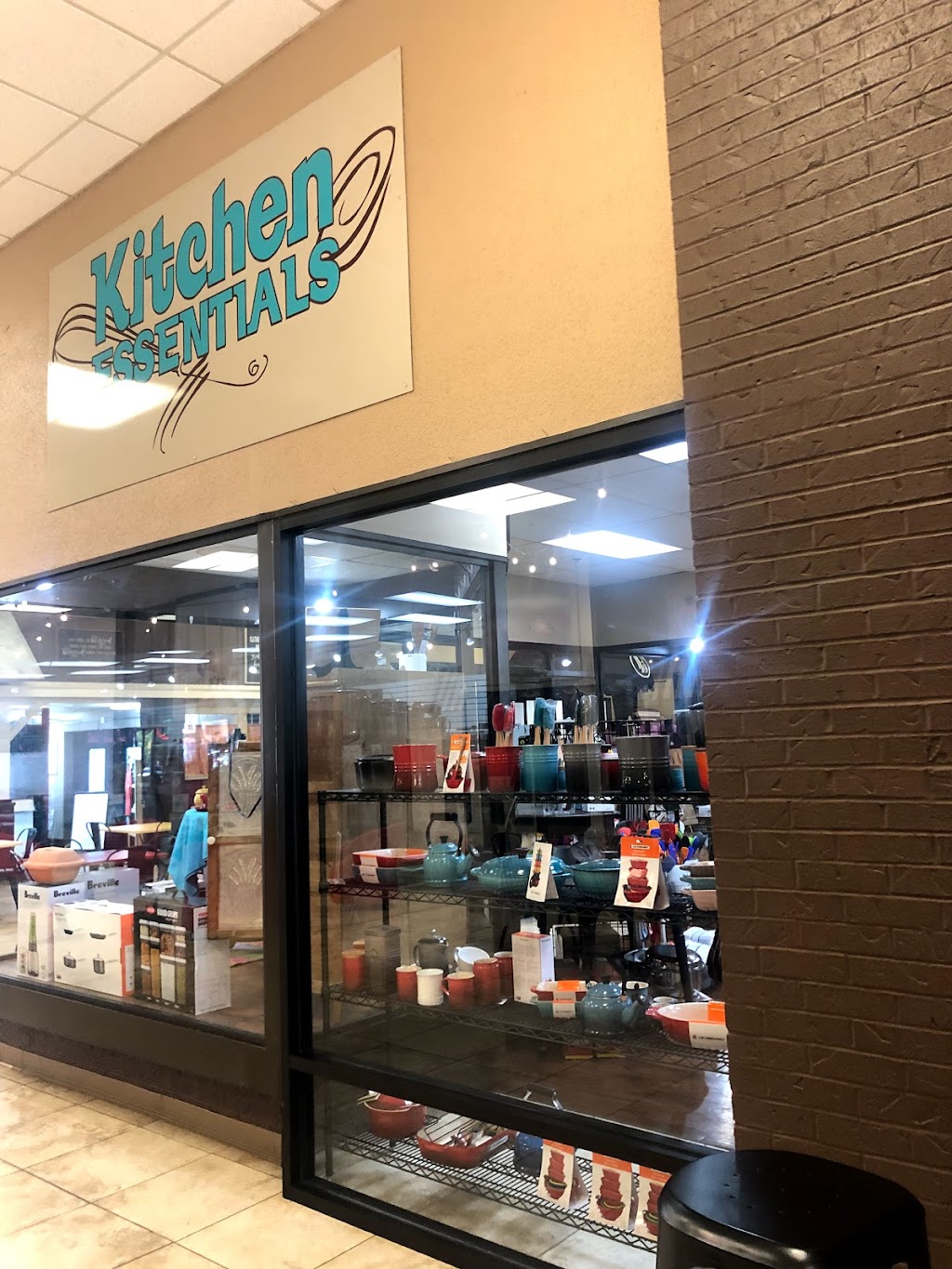 Kitchen Essentials, Inc. | cafe | 407 N Arkansas Ave #10, Russellville, AR 72801, USA | 4792801933 OR +1 479-280-1933