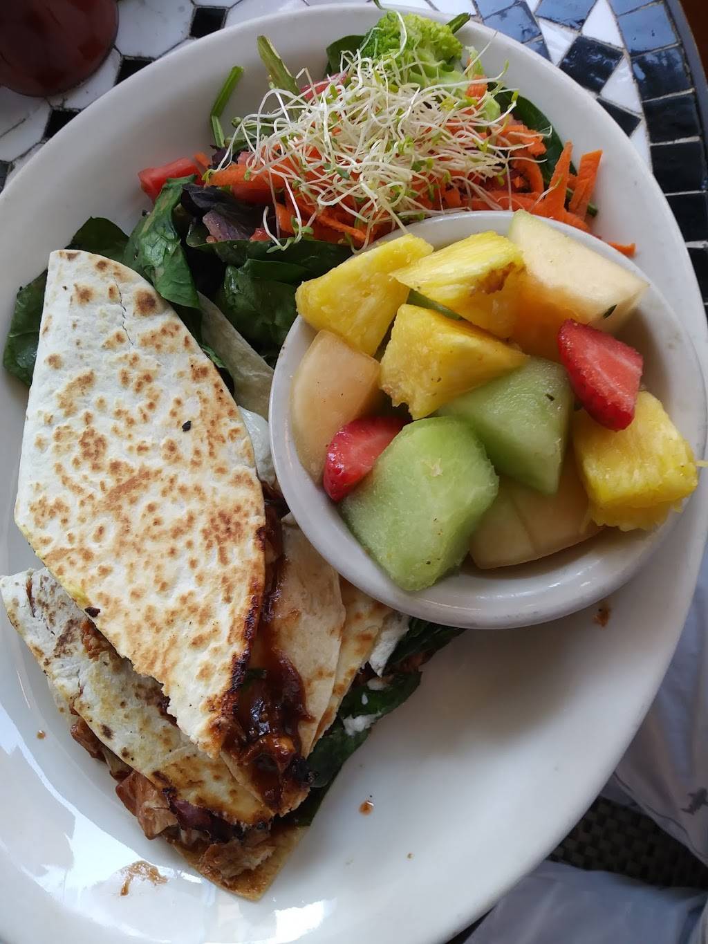 Lazy Daisy Cafe | restaurant | 11913 Wilshire Blvd, Los Angeles, CA 90025, USA | 3104778580 OR +1 310-477-8580