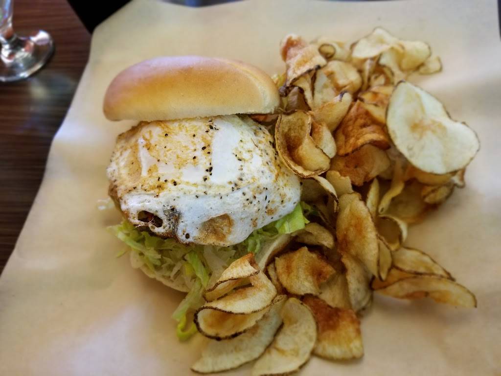 Ventis Cafe + Taphouse | night club | 2840 Commercial St SE, Salem, OR 97302, USA | 5033915100 OR +1 503-391-5100