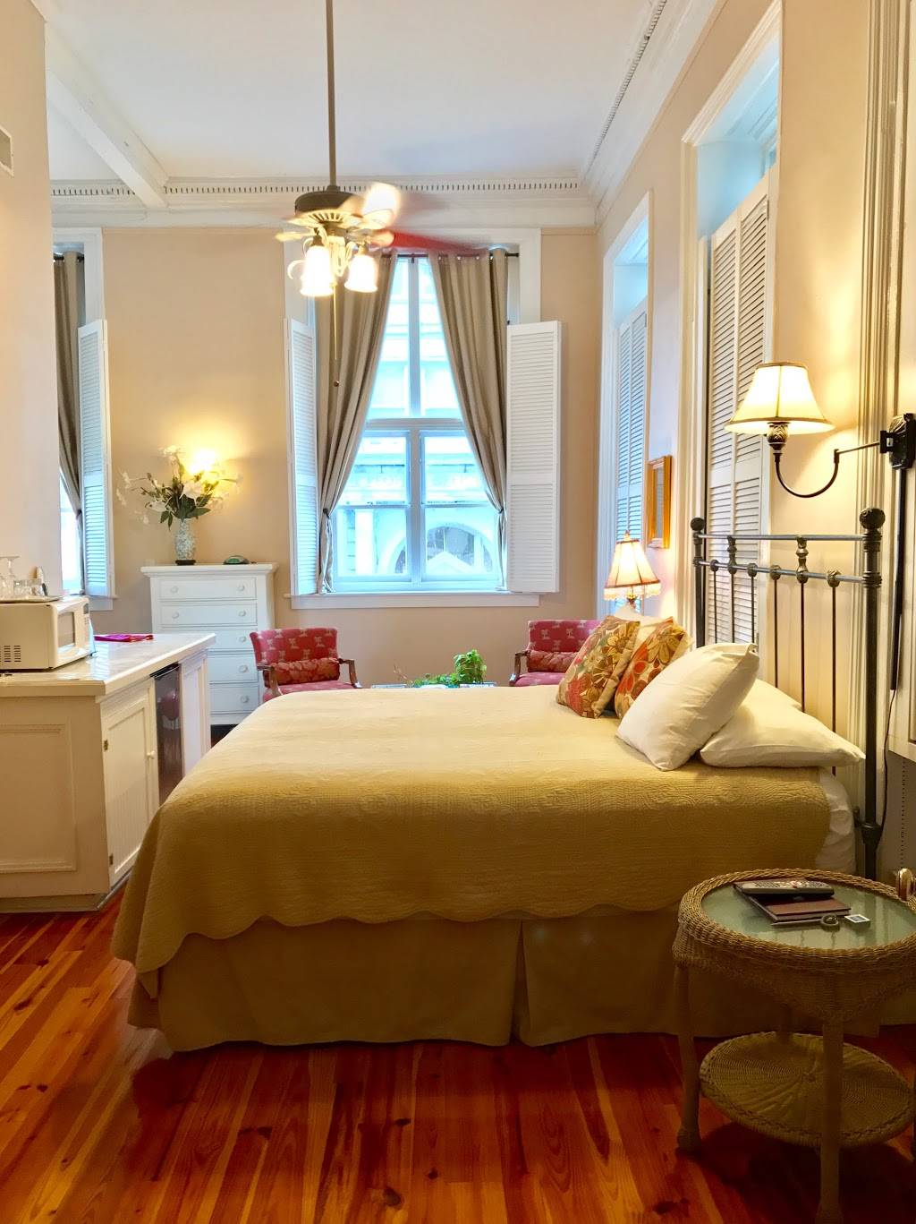 Jacobson Building at 19 Broad Street | cafe | 19 Broad St, Charleston, SC 29401, USA | 8436976709 OR +1 843-697-6709