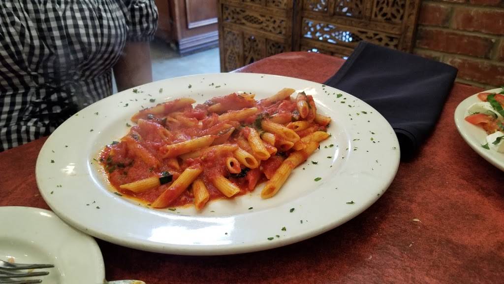 Don Camillo Italian Cuisine Inc | restaurant | 1400 N Corinth St, Corinth, TX 76208, USA | 9403211100 OR +1 940-321-1100