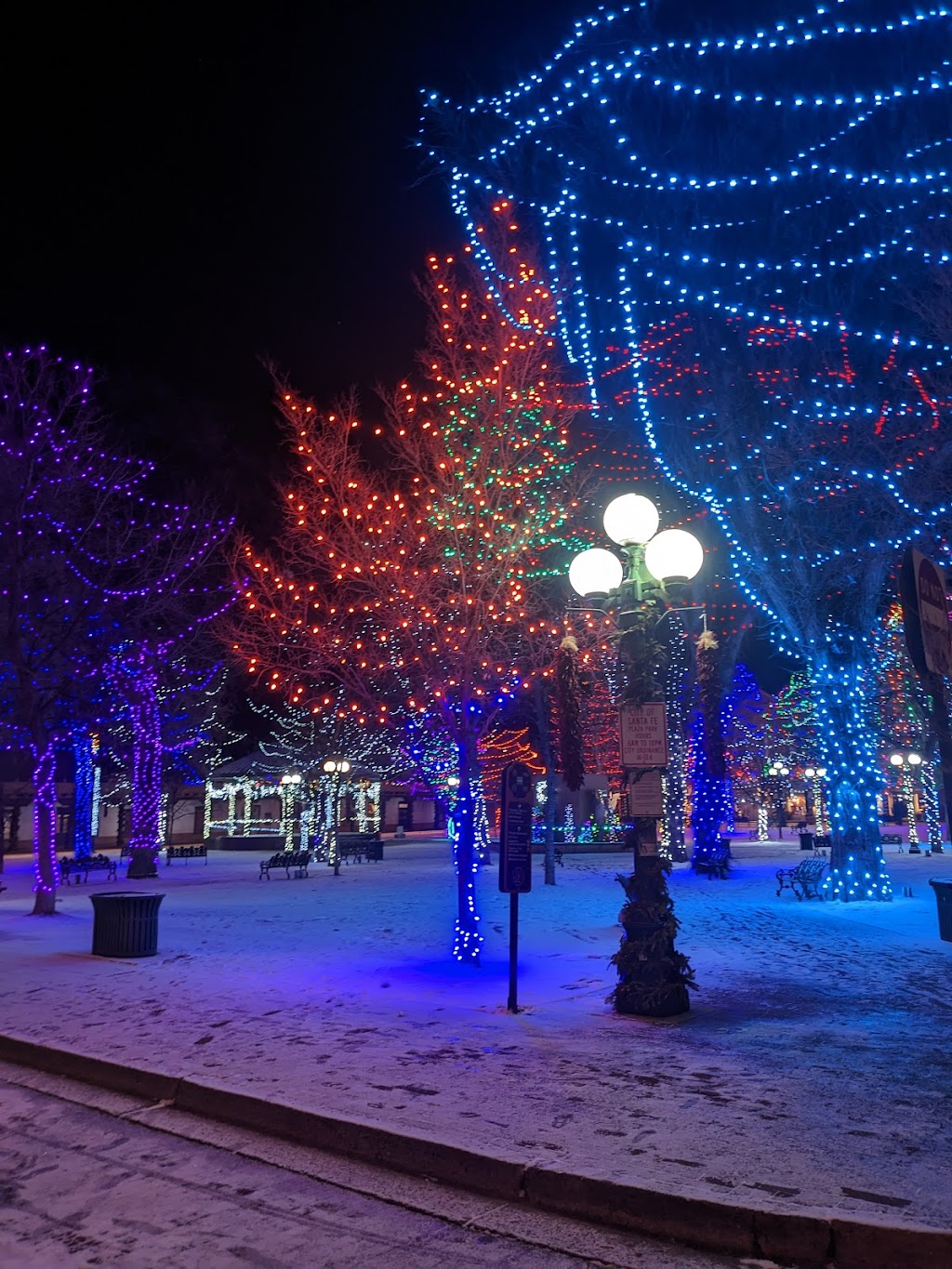 Plaza Cafe Downtown | restaurant | 54 Lincoln Ave, Santa Fe, NM 87501, USA | 5059821664 OR +1 505-982-1664