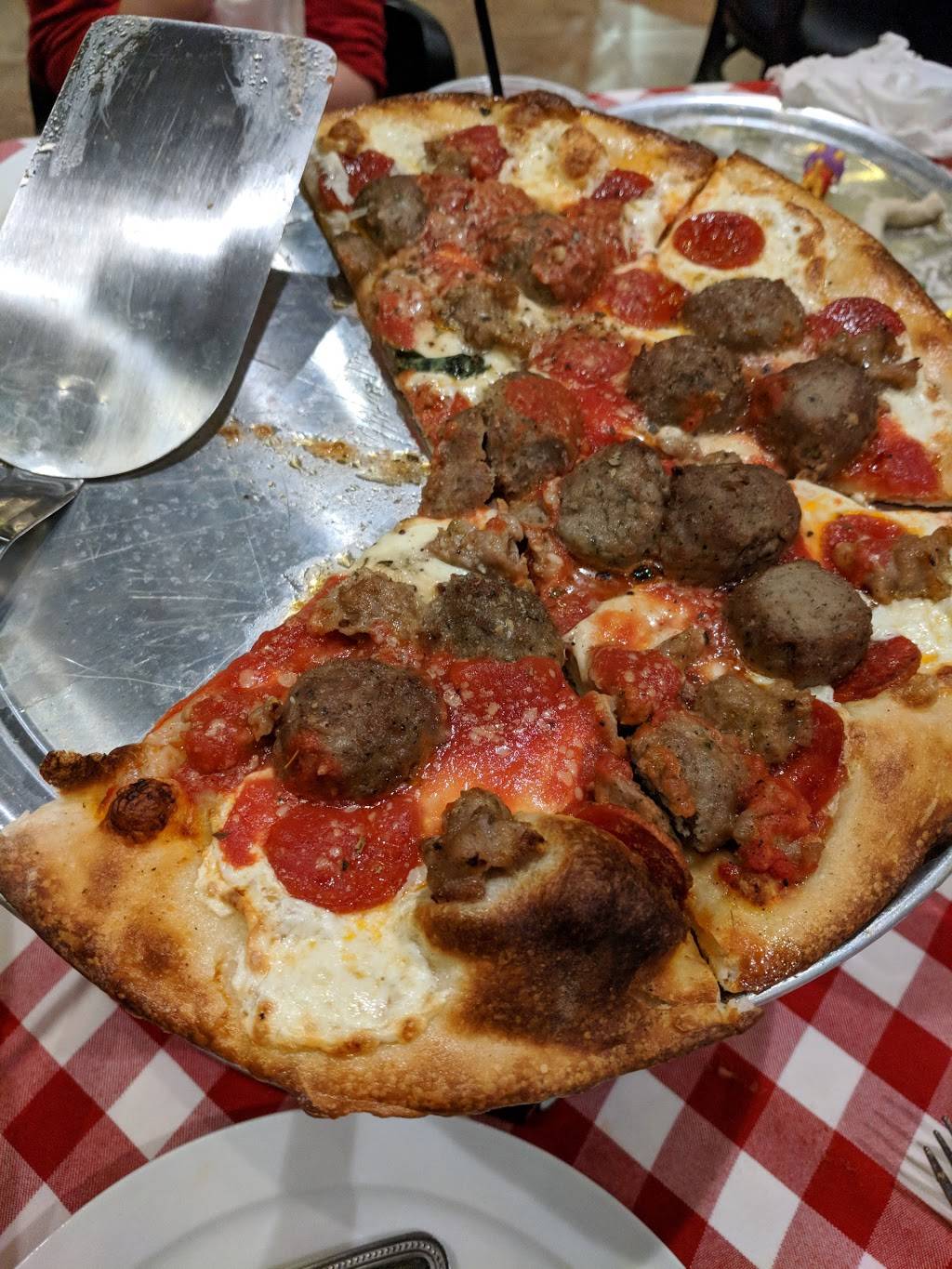 Grimaldis Pizzeria | restaurant | 20119 N Lord St J-101, Brookfield, WI 53045, USA | 2627851115 OR +1 262-785-1115