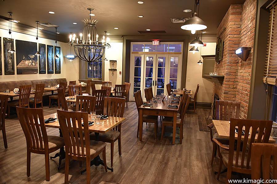 Trattoria Gusto | restaurant | 1 Walton St, Port Hope, ON L1A 2Y8, Canada | 9058851198 OR +1 905-885-1198