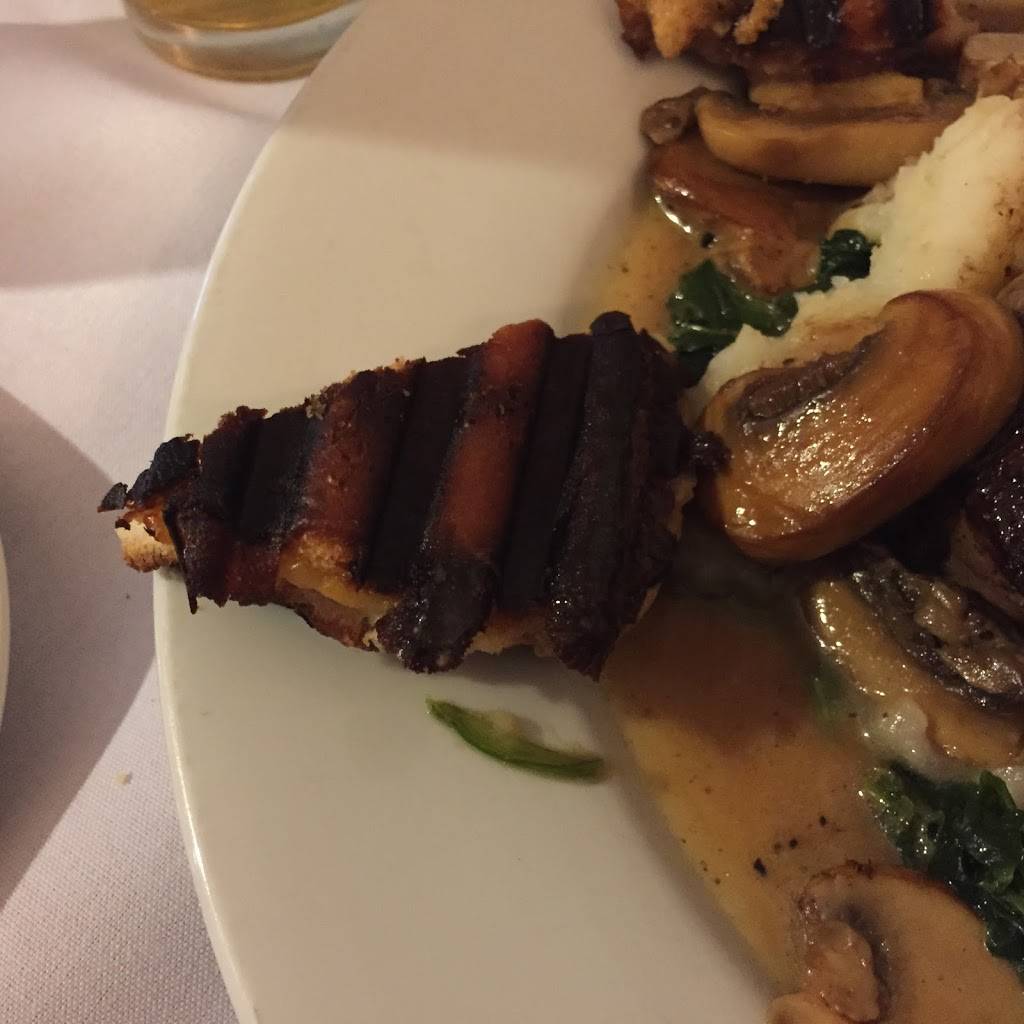 The Village Inn | restaurant | 422 Runnymede Dr, Wayne, NJ 07470, USA | 9736960555 OR +1 973-696-0555