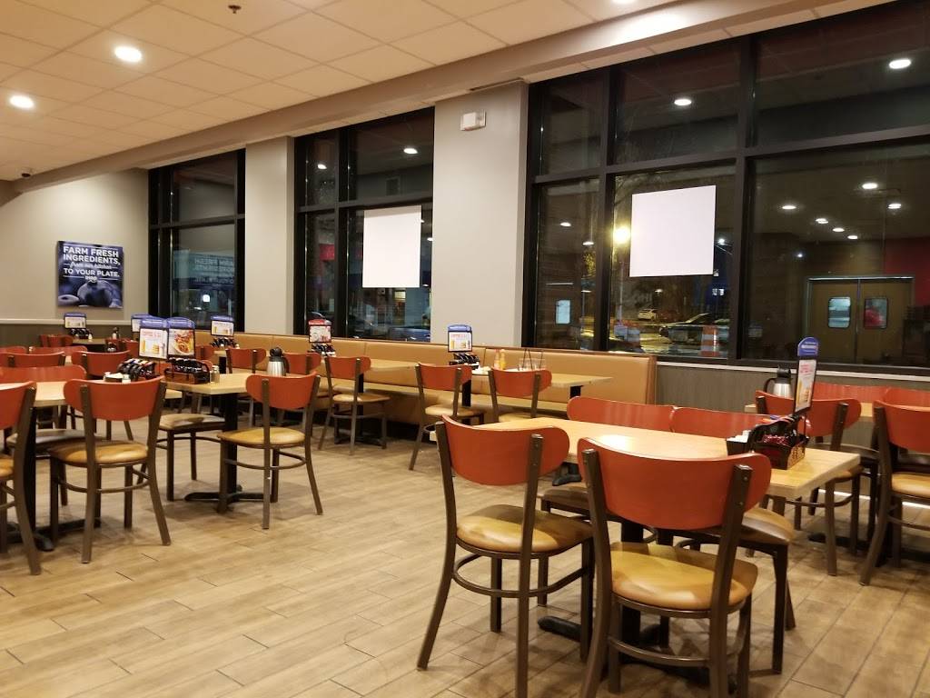 IHOP | restaurant | 3001 Hillsborough St, Raleigh, NC 27607, USA | 9198274497 OR +1 919-827-4497