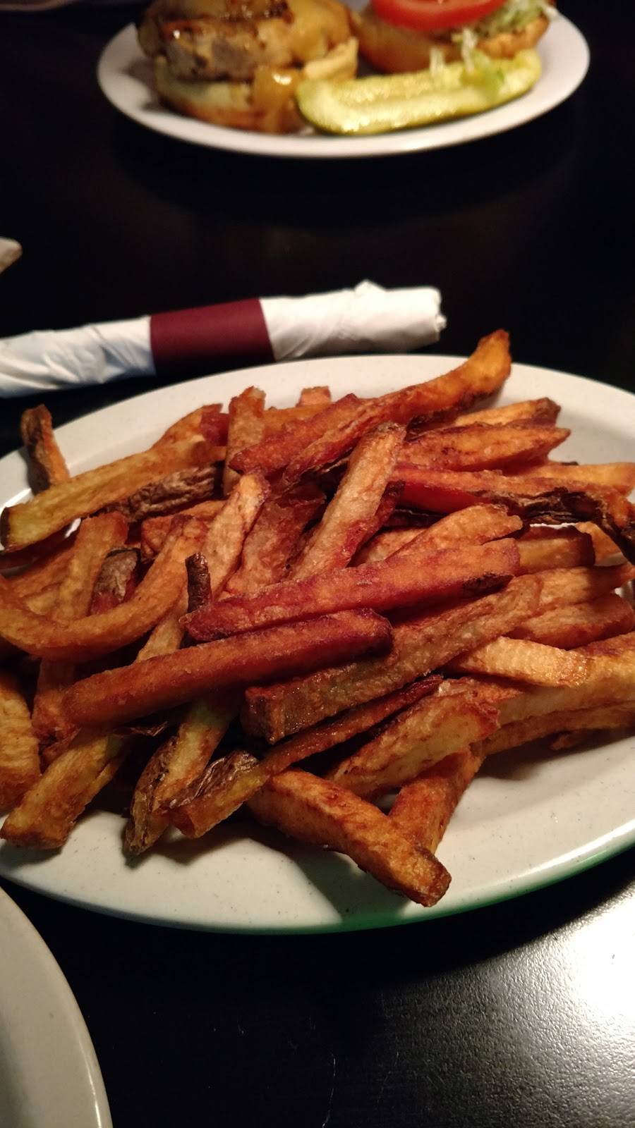 Maple City Taps And Eatery | restaurant | 11095 Chardon Rd, Chardon, OH 44024, USA | 4402859953 OR +1 440-285-9953