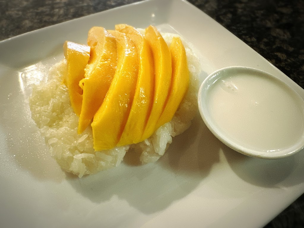 Tha Siam Thai Bistro | restaurant | 1892 Solano Ave, Berkeley, CA 94707, USA | 5105253625 OR +1 510-525-3625