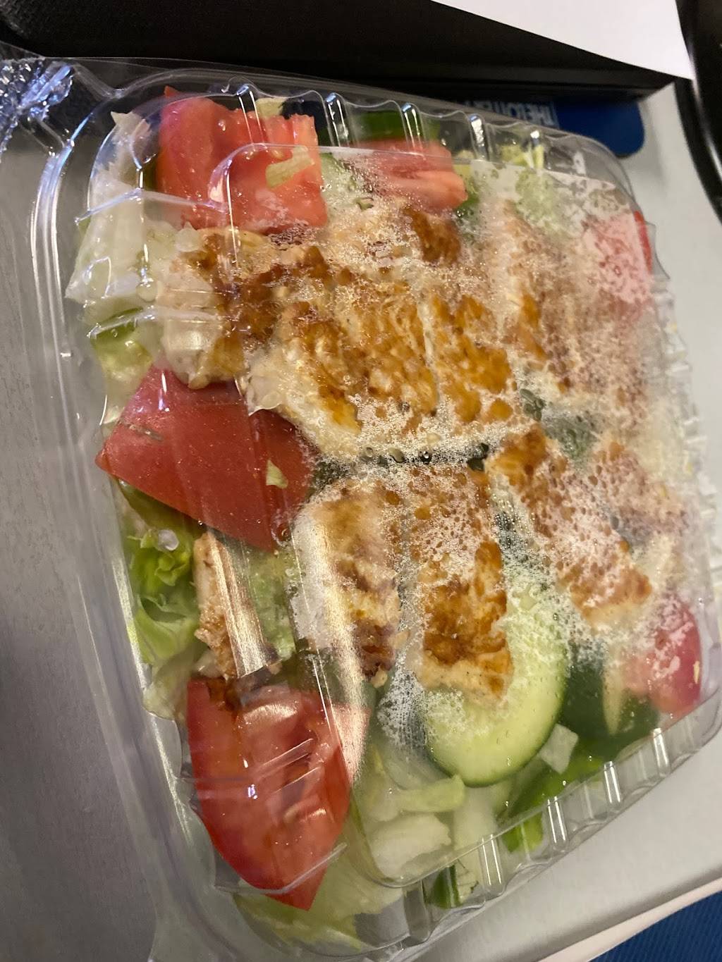 MUNCHIES INC | restaurant | 4263 N Main St, Fall River, MA 02720, USA | 5085673773 OR +1 508-567-3773