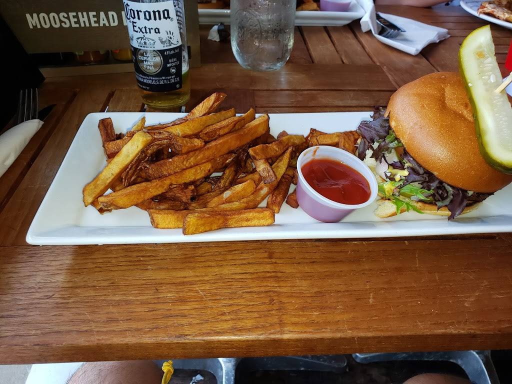 Moose McGuires Brockville | restaurant | 6 Broad St, Brockville, ON K6V 0C4, Canada | 6133455050 OR +1 613-345-5050