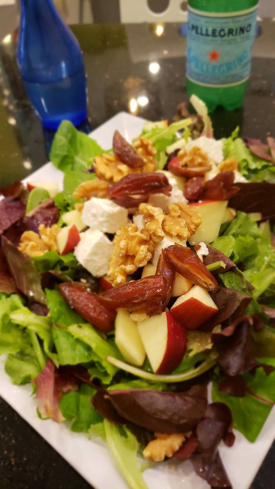 Samos Greek Island Grill | restaurant | 3745 Boston St, Baltimore, MD 21224, USA | 4102760165 OR +1 410-276-0165