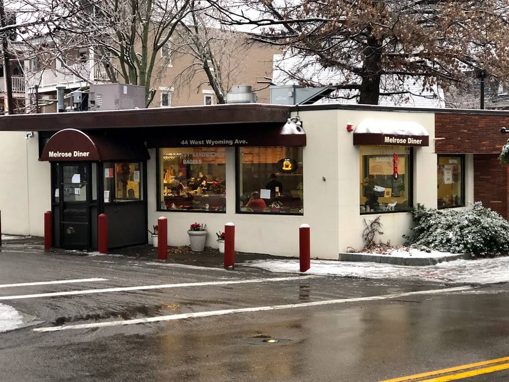 Melrose Diner | restaurant | 44 W Wyoming Ave, Melrose, MA 02176, USA | 7816625637 OR +1 781-662-5637