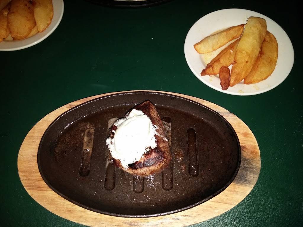 Heart Breakers | restaurant | 950 Forrest Ave, Antigo, WI 54409, USA | 7156272211 OR +1 715-627-2211