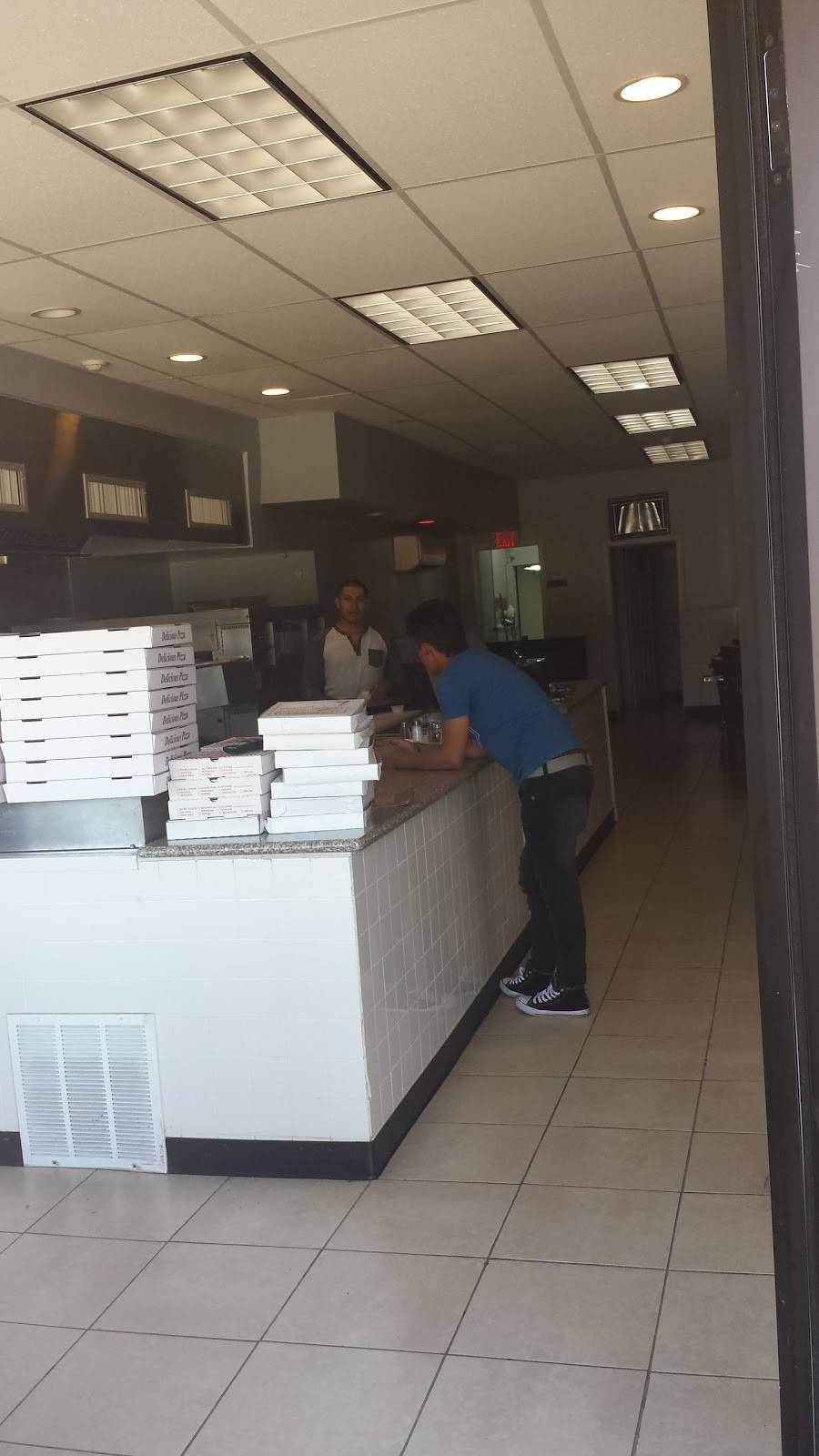 Shouf Shouf Halal | restaurant | 6852 Elmwood Ave, Philadelphia, PA 19142, USA | 2153651569 OR +1 215-365-1569