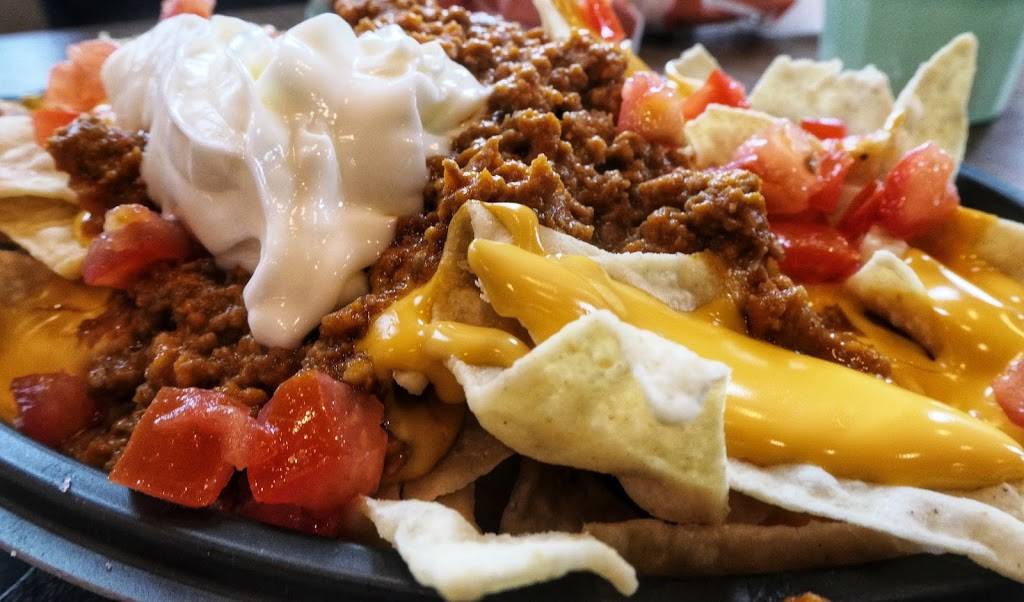 Taco Bell | meal takeaway | 8425 Davis Lake Pkwy, Charlotte, NC 28269, USA | 7049210484 OR +1 704-921-0484