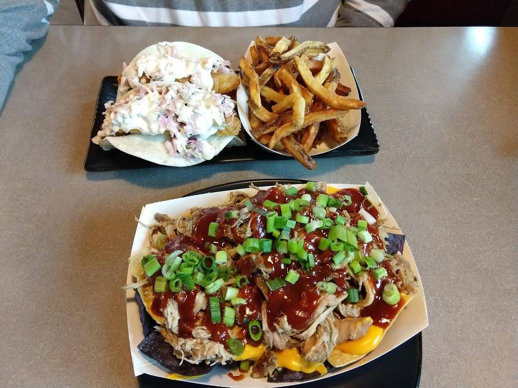 Bone Ends | restaurant | 604 E Colby St, Whitehall, MI 49461, USA | 2318933000 OR +1 231-893-3000