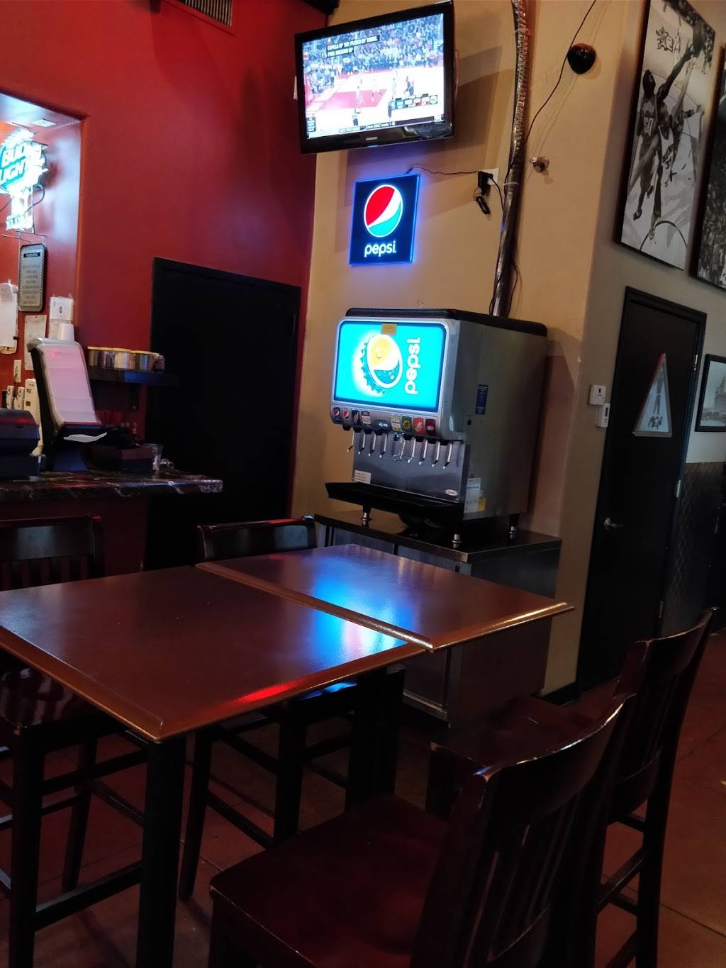 Downtown Pizza Lounge | restaurant | 144 E Washington St, Phoenix, AZ 85004, USA | 6022541522 OR +1 602-254-1522