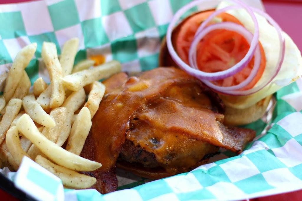 First and Ten Tavern | restaurant | 26 Grace Dr, Powell, OH 43065, USA | 6145053078 OR +1 614-505-3078