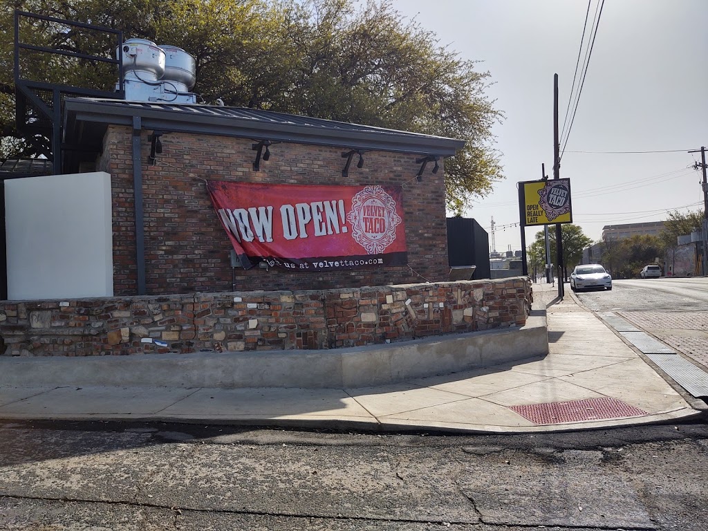 Velvet Taco | restaurant | 103 W Grayson St, San Antonio, TX 78212, USA | 2109605650 OR +1 210-960-5650