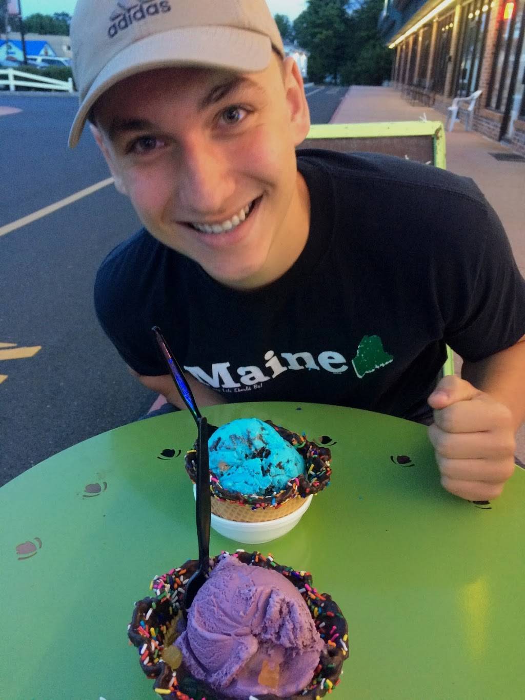 Angy’s Cafe & Ice Cream Parlor | restaurant | 336 York Rd, Warminster, PA 18974, USA | 2154440909 OR +1 215-444-0909