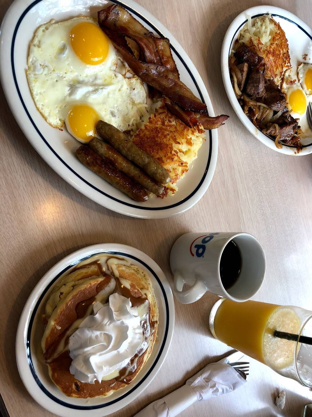 IHOP | bakery | 4101 San Pablo Ave, Emeryville, CA 94608, USA | 5106010310 OR +1 510-601-0310