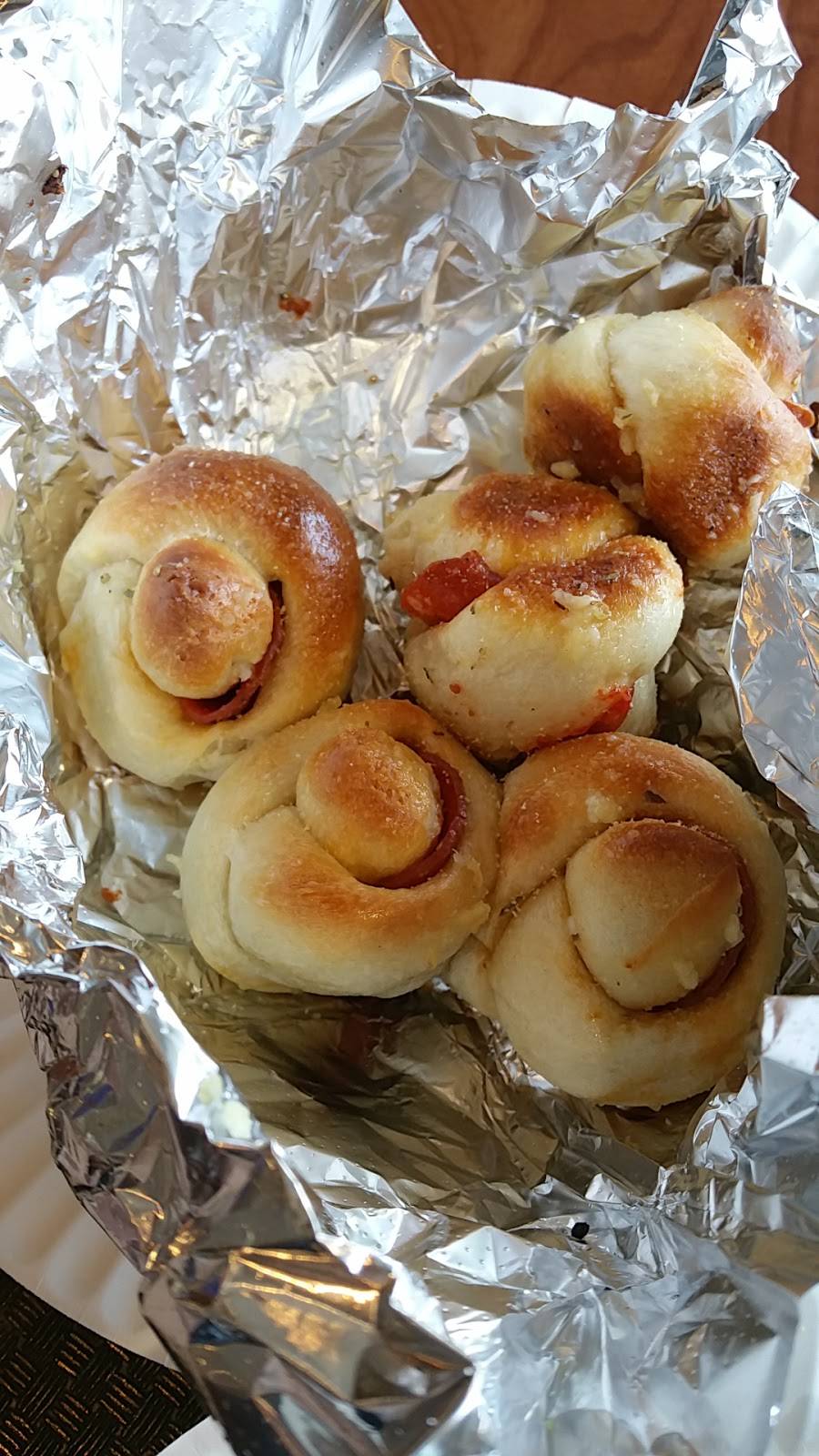 Cascarinos | restaurant | 152-59 10th Ave, Whitestone, NY 11357, USA | 7187464370 OR +1 718-746-4370