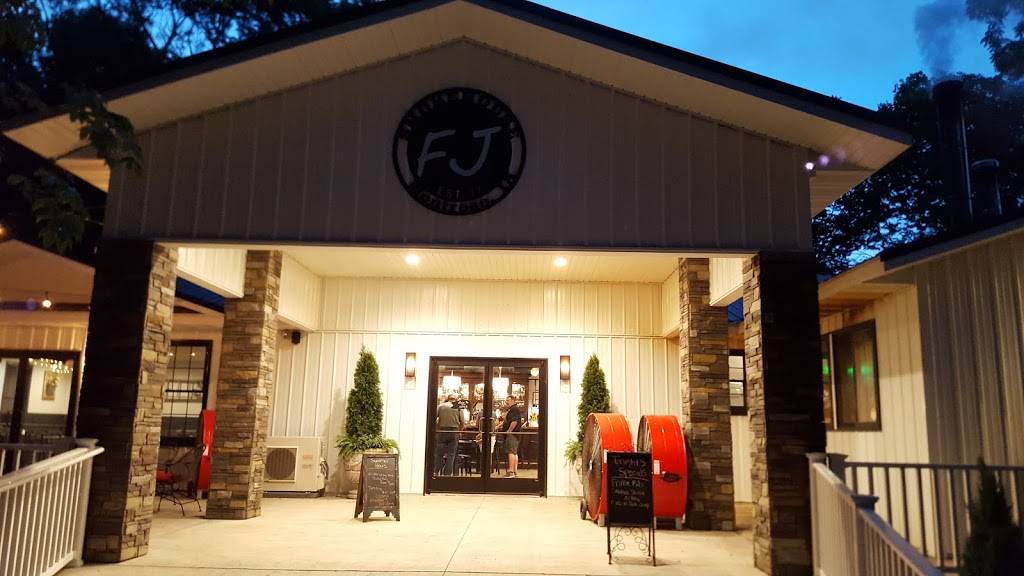 Fat Jimmys Smokehouse and Spirits | restaurant | 3065 Mississippi River Rd, Montrose, IA 52639, USA | 3194635003 OR +1 319-463-5003