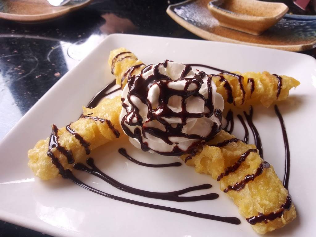 Kazoku Sushi | restaurant | 10665 W Colfax Ave, Lakewood, CO 80215, USA | 3032381199 OR +1 303-238-1199