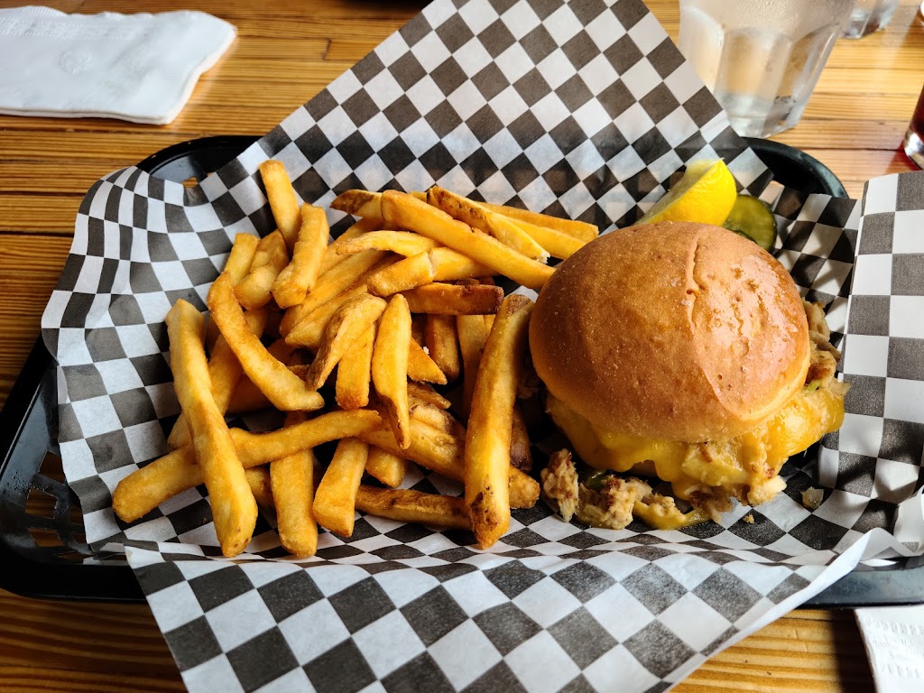 The Horn | Public House & Brewery | restaurant | 110 SE N Coast Hwy, Depoe Bay, OR 97341, USA | 5417646886 OR +1 541-764-6886