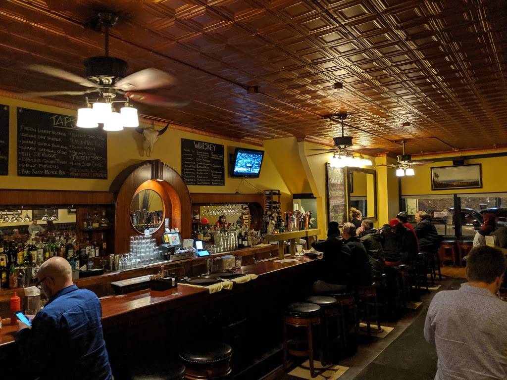 Tracys Saloon & Eatery | restaurant | 2207 E Franklin Ave, Minneapolis, MN 55404, USA | 6123321865 OR +1 612-332-1865