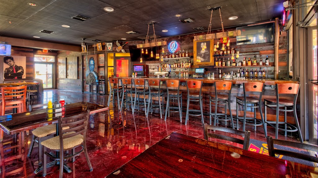 Red Star Live | restaurant | 9847 E Adamo Dr, Tampa, FL 33619, USA | 8138988506 OR +1 813-898-8506