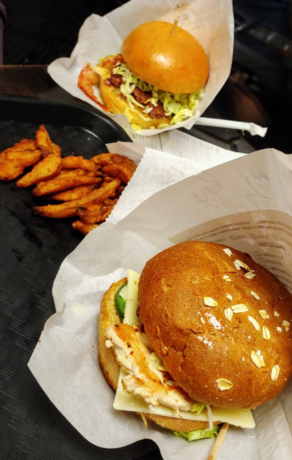 Bobs Atomic Burgers | restaurant | 1310 Ford St, Golden, CO 80401, USA | 3032781601 OR +1 303-278-1601