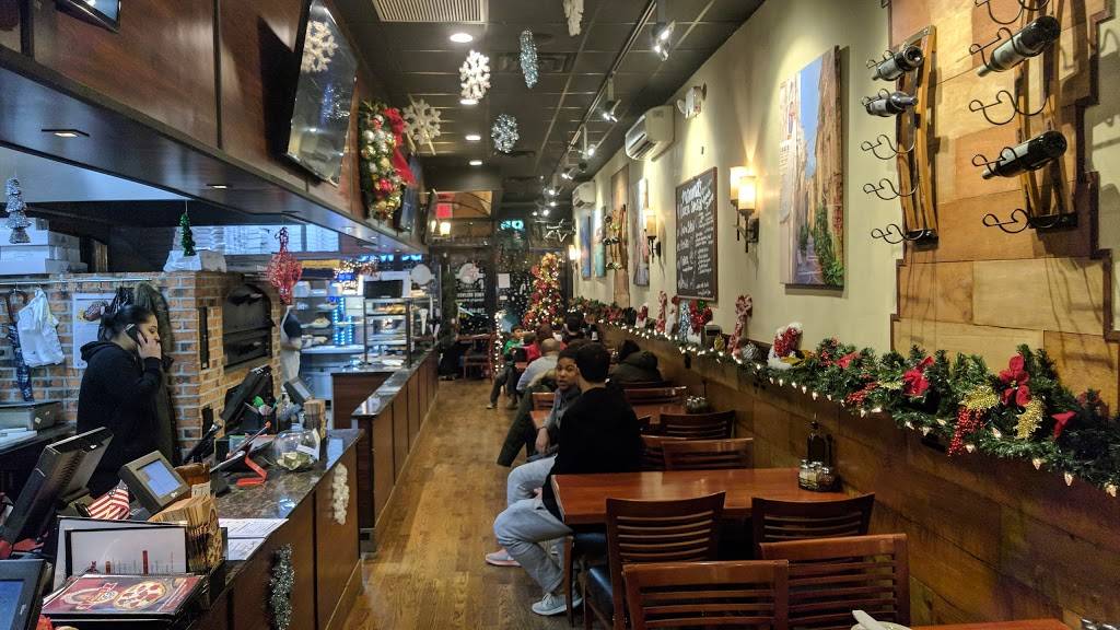 Mamma Lucianas | restaurant | 15-11 College Point Blvd, College Point, NY 11356, USA | 7184456262 OR +1 718-445-6262