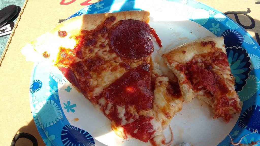 Valley View Pizza & Subs | restaurant | 326A Main St, Bingham, ME 04920, USA | 2076724422 OR +1 207-672-4422