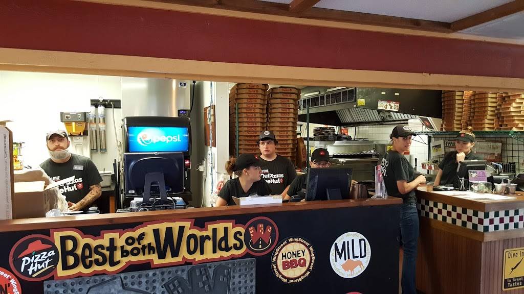 Pizza Hut | restaurant | 308 W Young St, Llano, TX 78643, USA | 3252474032 OR +1 325-247-4032