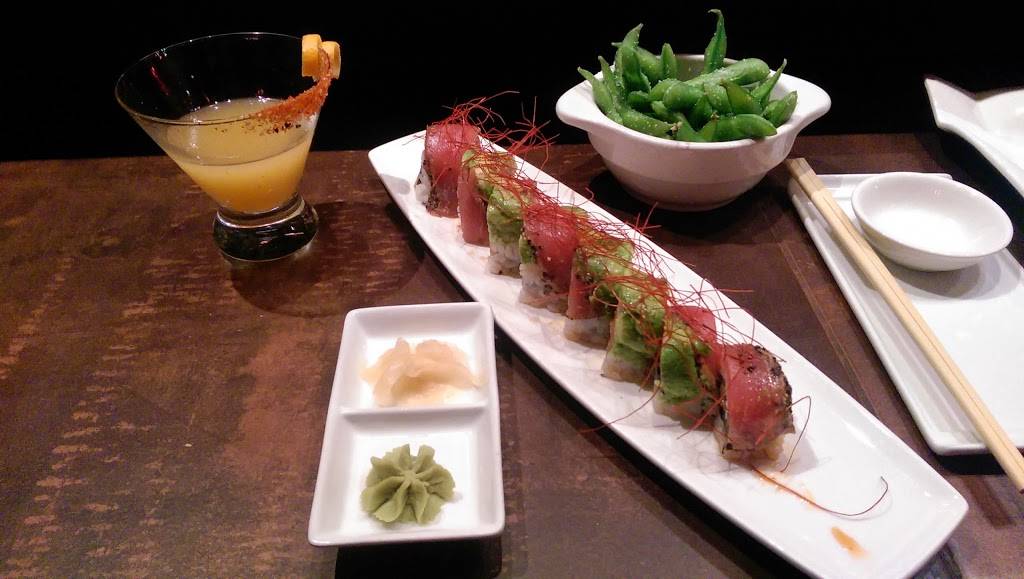 Soma Sushi | restaurant | 4820 Washington Ave, Houston, TX 77007, USA | 7138612726 OR +1 713-861-2726