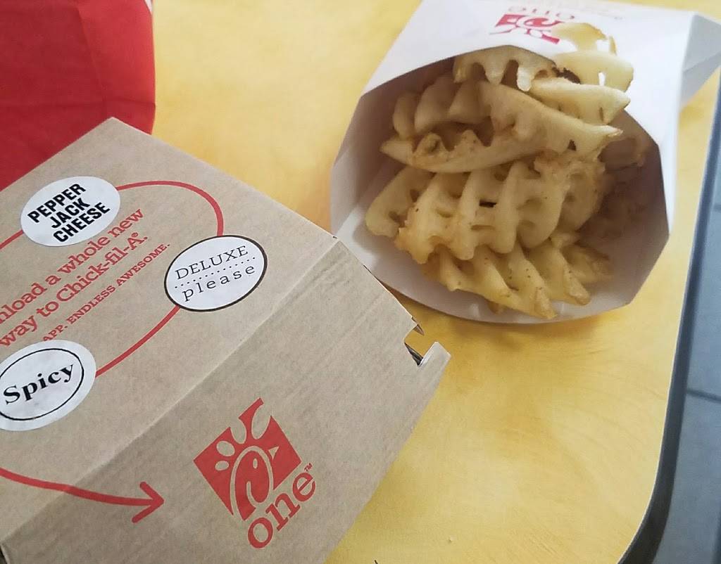 Chick-fil-A | restaurant | 615 Mccallie Ave, 107 University Center, Chattanooga, TN 37403, USA | 4234254200 OR +1 423-425-4200