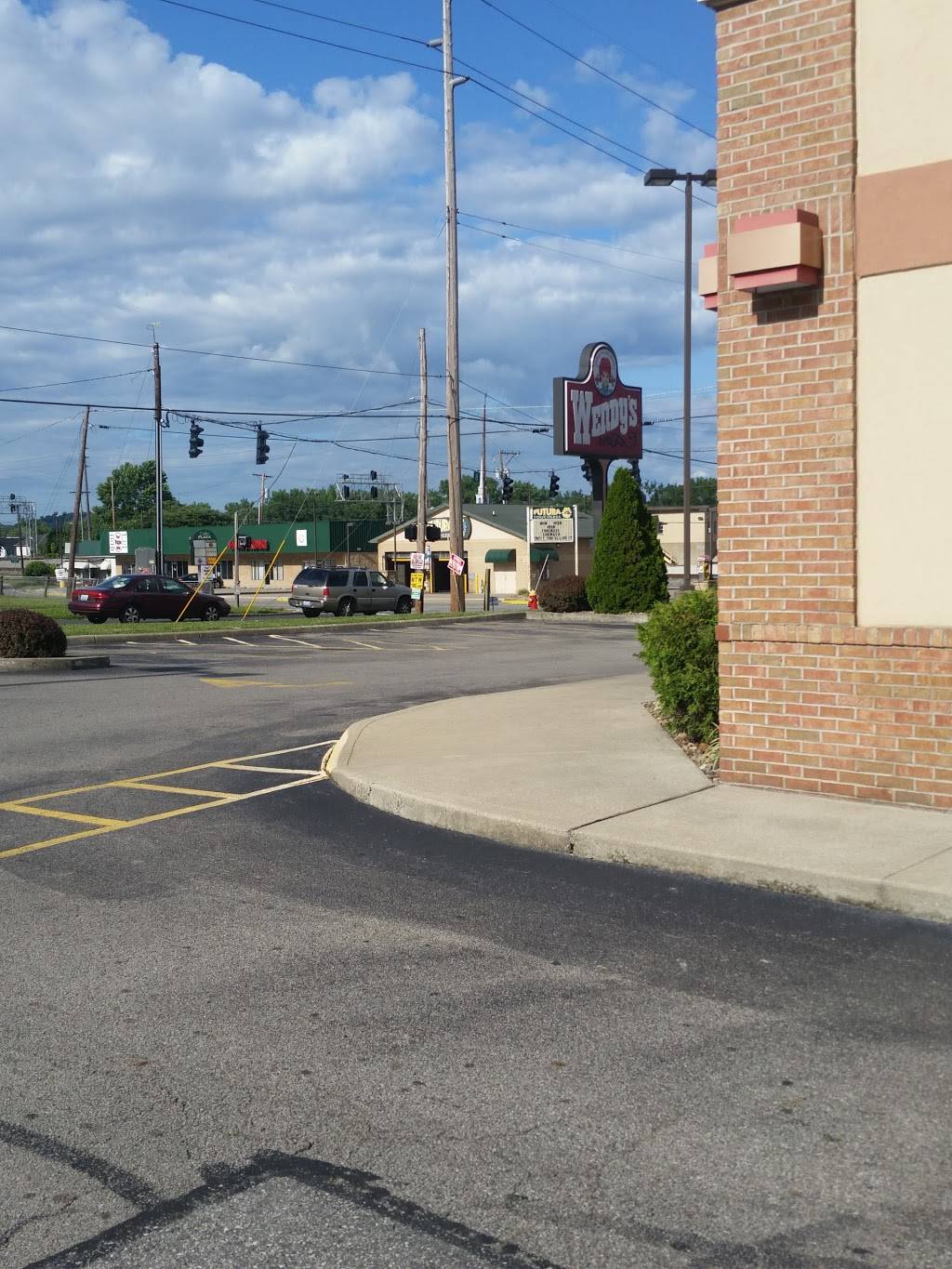 Wendys | restaurant | 3404 Court St, Catlettsburg, KY 41129, USA | 6067398771 OR +1 606-739-8771
