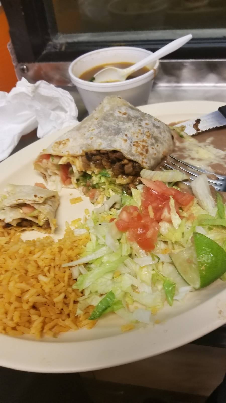 Taqueria Traspasada 2 | restaurant | 811 N Ashland Ave, Chicago, IL 60657, USA | 3128502069 OR +1 312-850-2069