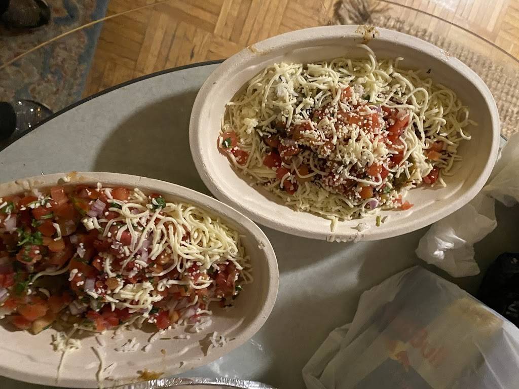 Chipotle Mexican Grill | restaurant | 23123 Woodward Ave, Ferndale, MI 48220, USA | 2486546865 OR +1 248-654-6865