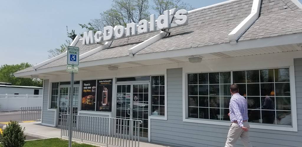 McDonalds | cafe | 30 Flanders Rd, Riverhead, NY 11901, USA | 6317278727 OR +1 631-727-8727
