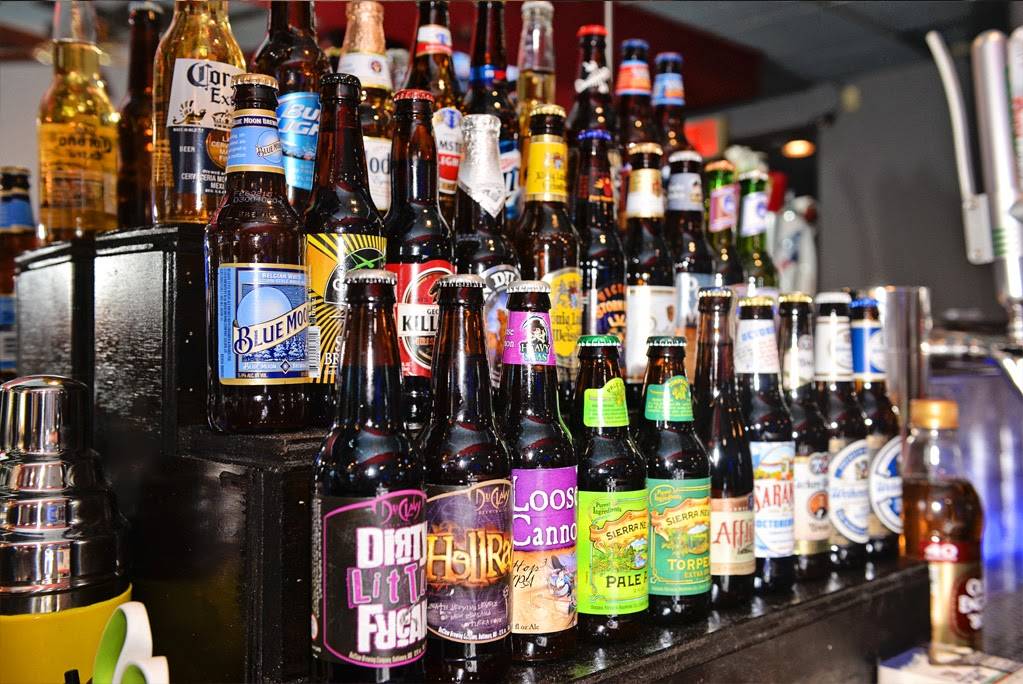 Teaneck Doghouse | restaurant | 1415 Palisade Ave, Teaneck, NJ 07666, USA | 2015307733 OR +1 201-530-7733