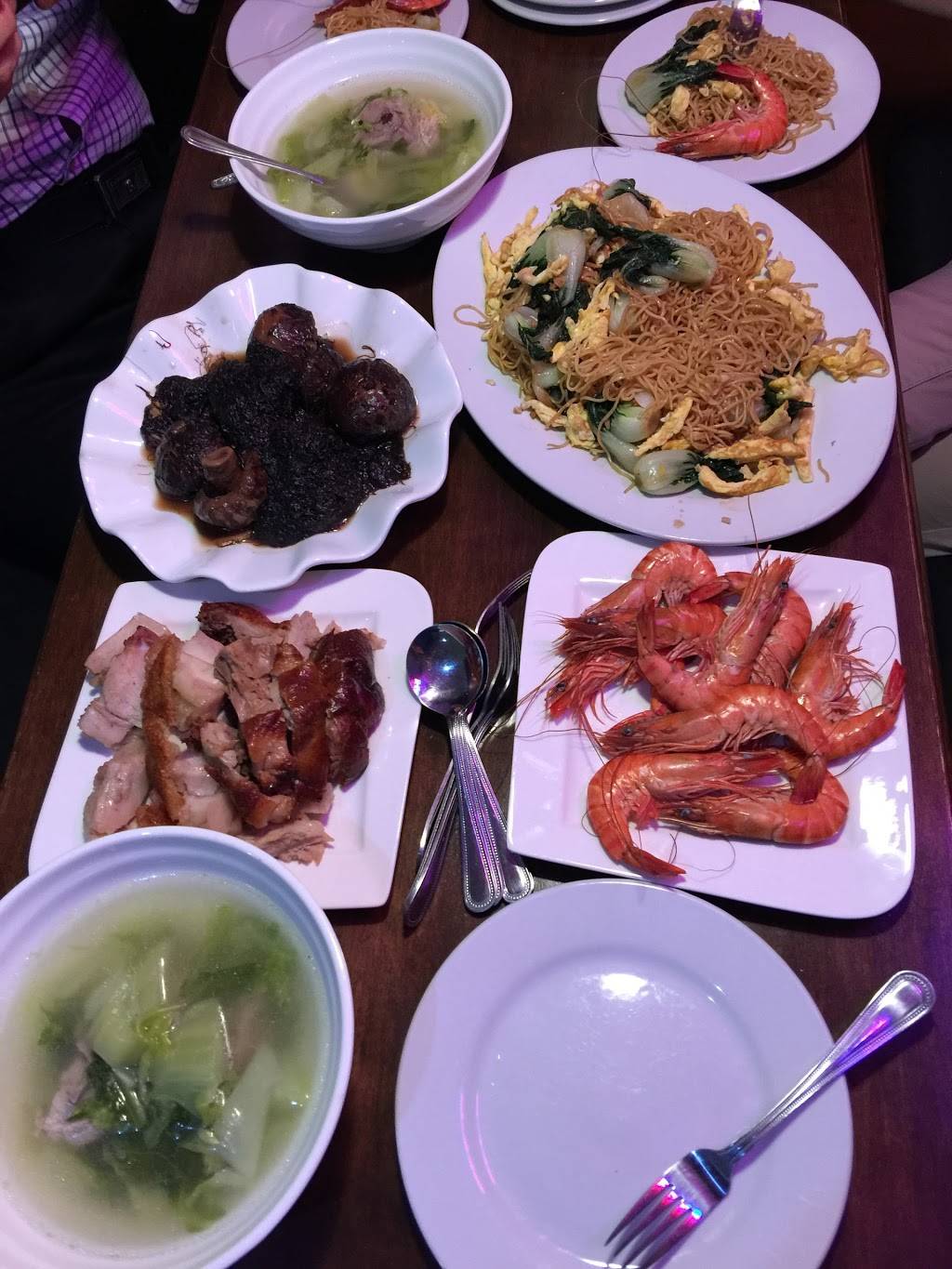 Silly Goose Pub | restaurant | 1703 Surrey Ave, North York, ON M1R 1R4, Canada | 6473478388 OR +1 647-347-8388