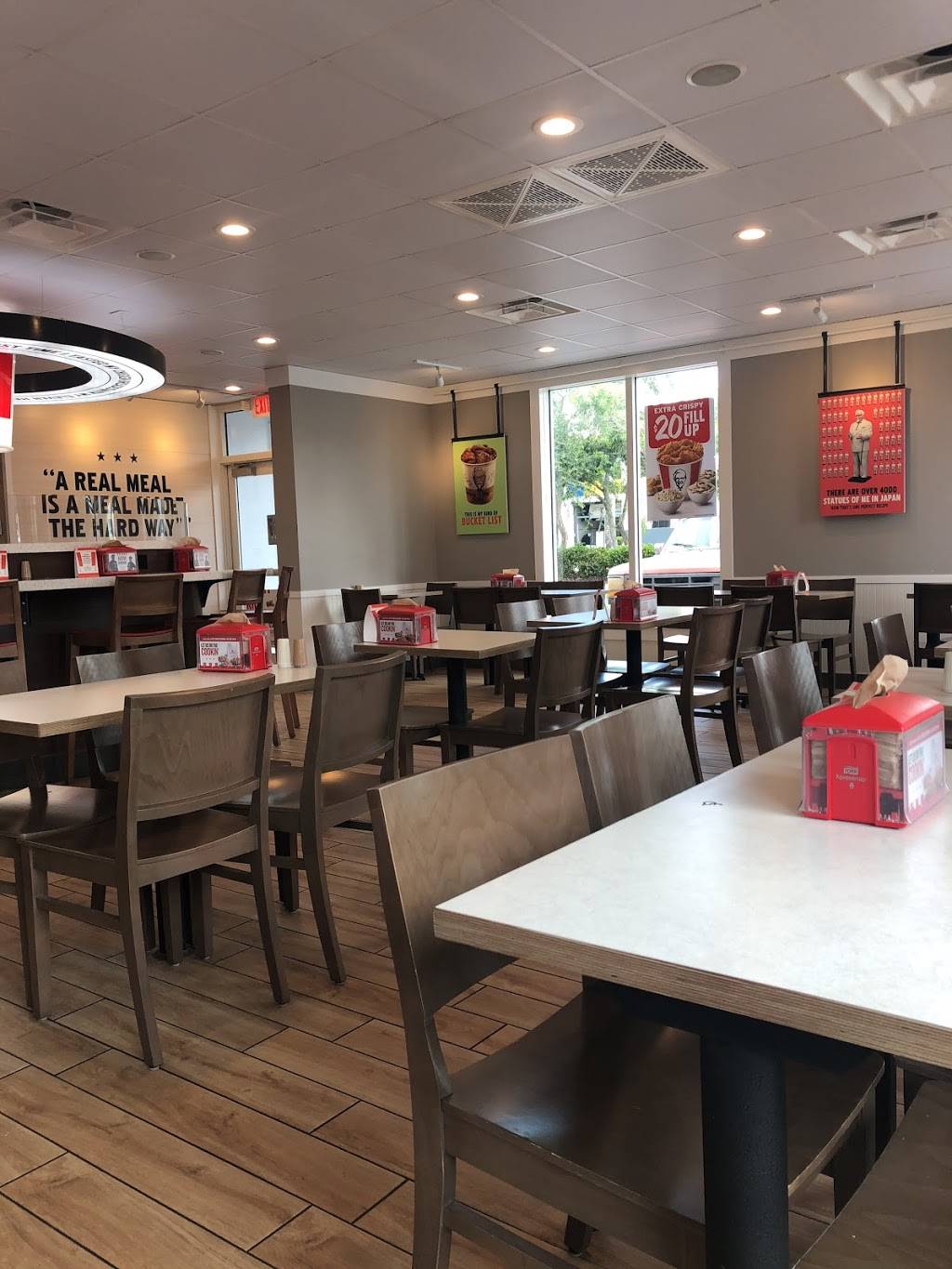 KFC | restaurant | 360 Linton Blvd, Delray Beach, FL 33444, USA | 5612765903 OR +1 561-276-5903